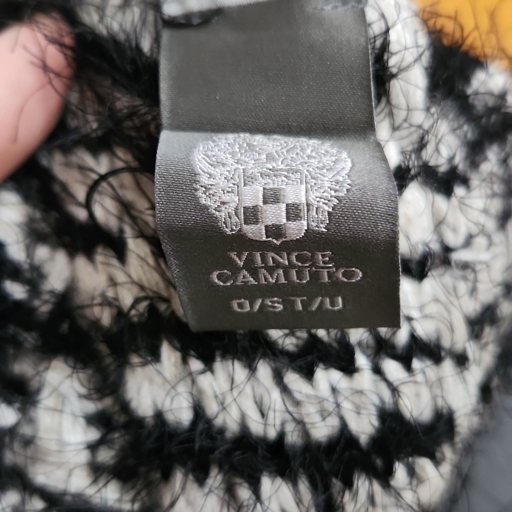Vince Camuto  Infinity Scarf One Size fits all Contemporary Winter Cozy - Picture 4 of 8